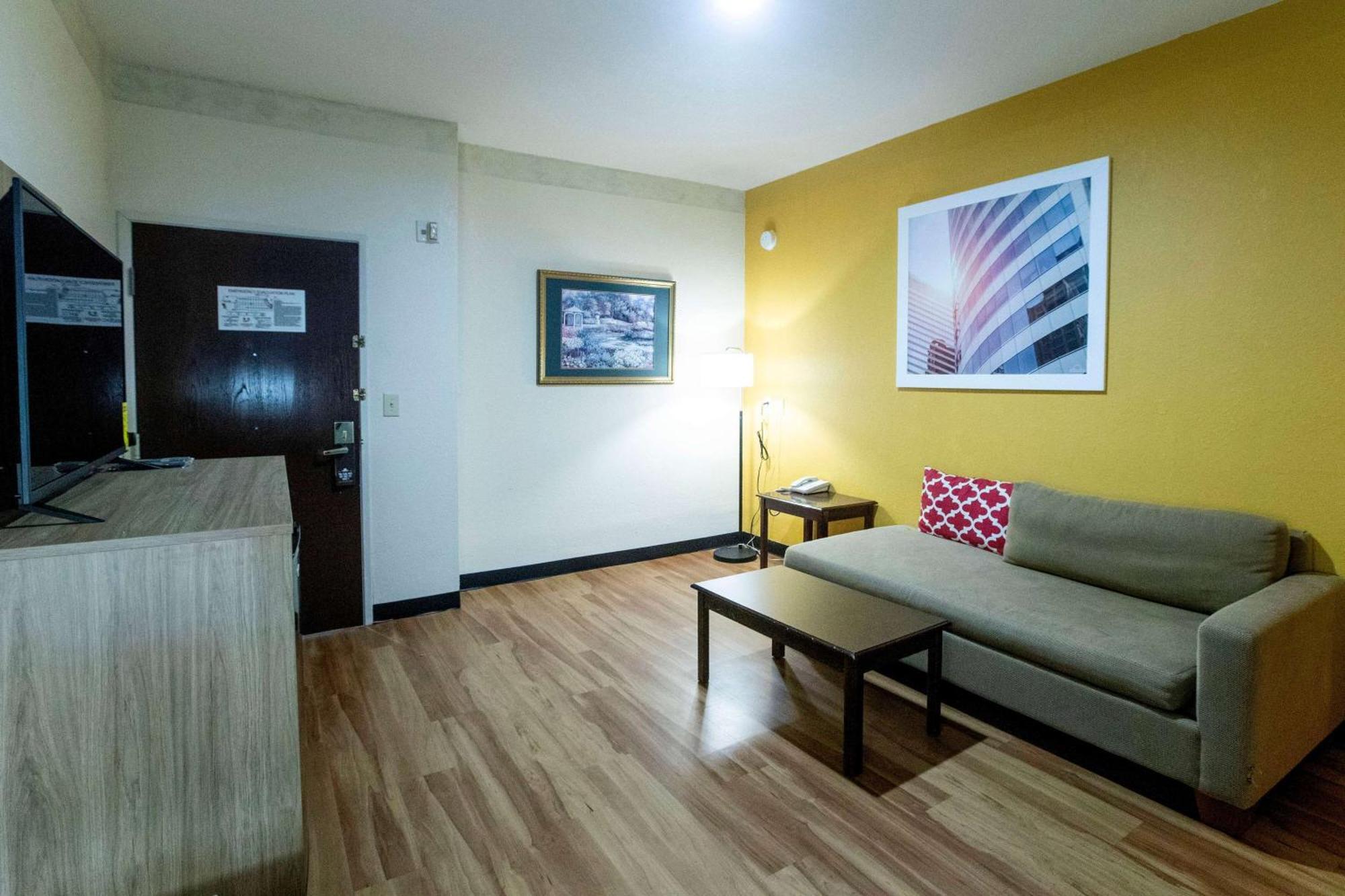 Days Inn & Suites By Wyndham Houston North/Aldine Exteriér fotografie
