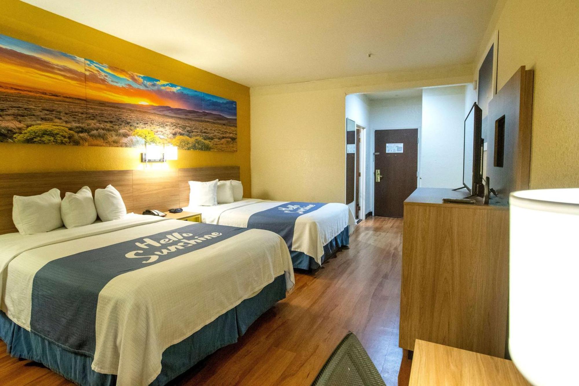 Days Inn & Suites By Wyndham Houston North/Aldine Exteriér fotografie